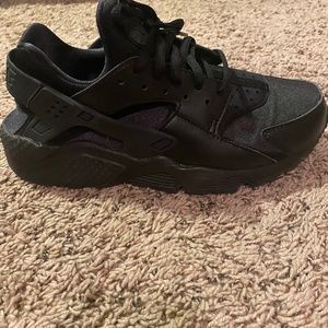 Nike Air Huarache Women’s